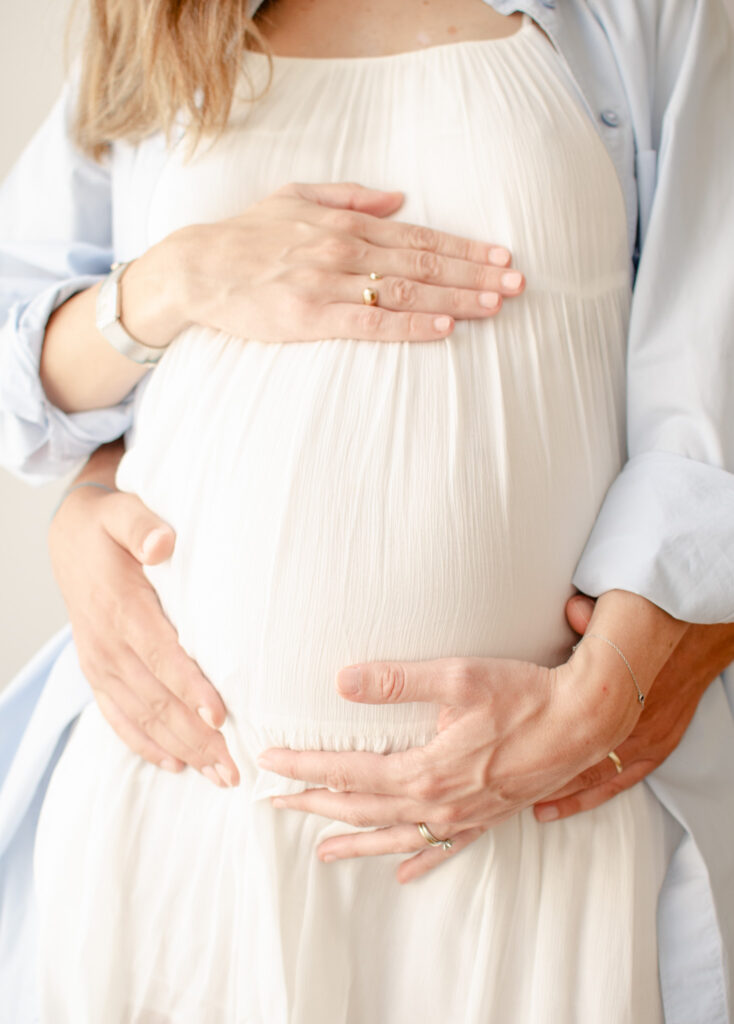 studio-maternity-photos-belly